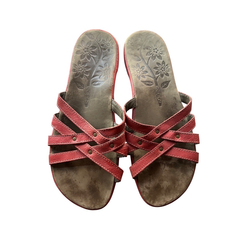 Keen Womens 8.5 Red Leather Strappy Floral Embossed Slide Sandals Beachy Coastal